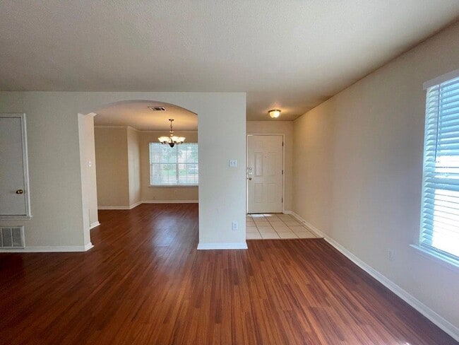 Foto del edificio - 17500 Dashwood Creek Dr