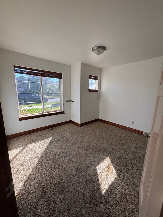 Building Photo - 3643 Pipestone St
