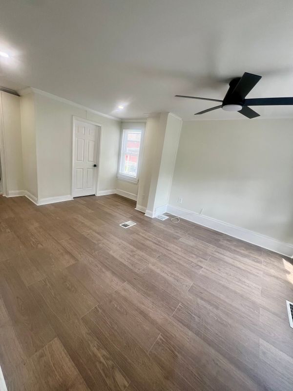 Foto del edificio - 813 E Chestnut St