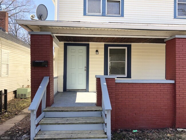 Building Photo - 606 N Chester Ave