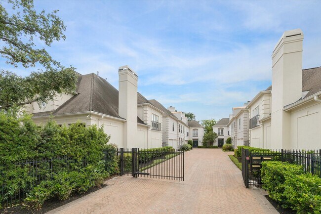 Foto del edificio - 2214 Potomac Dr