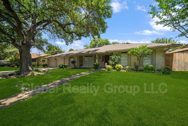 Foto del edificio - 425 Crestwood Dr