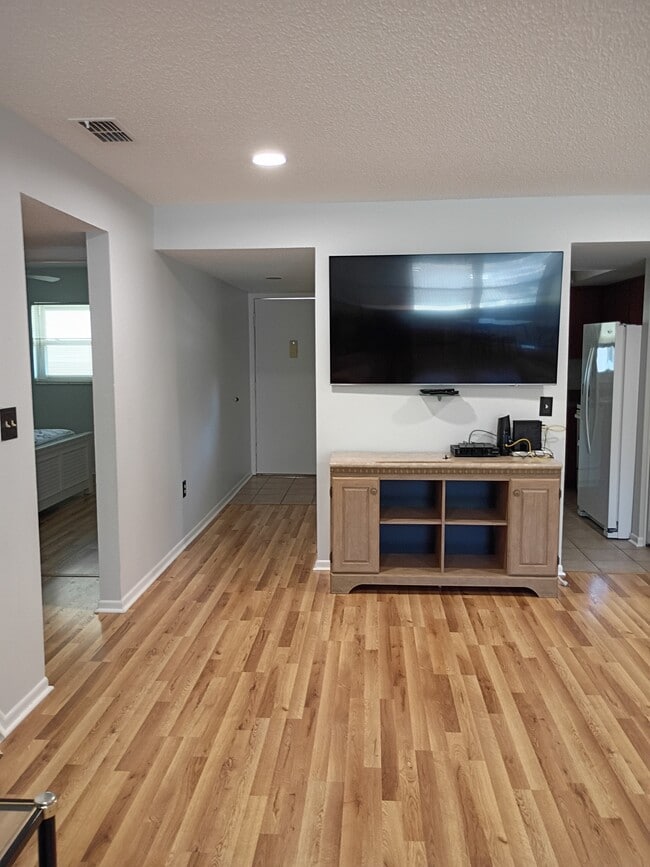 Building Photo - 9881 113th St