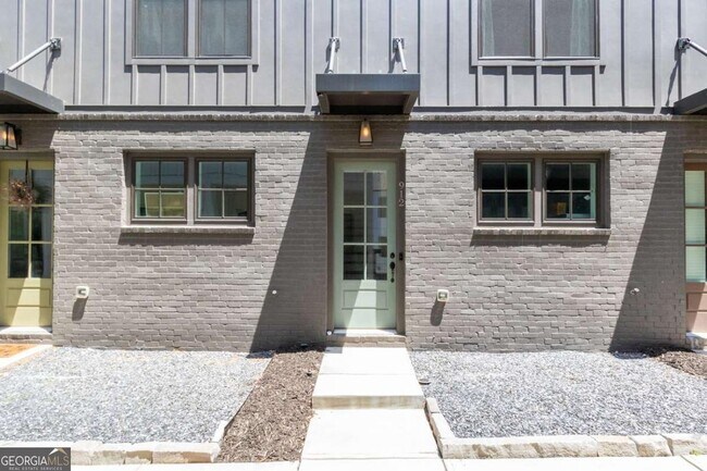 Foto del edificio - 912 Brees Ct