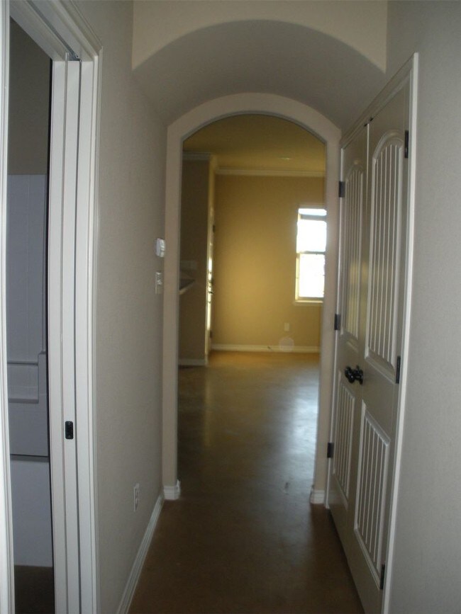Foto del edificio - 504 Deacon Drive West