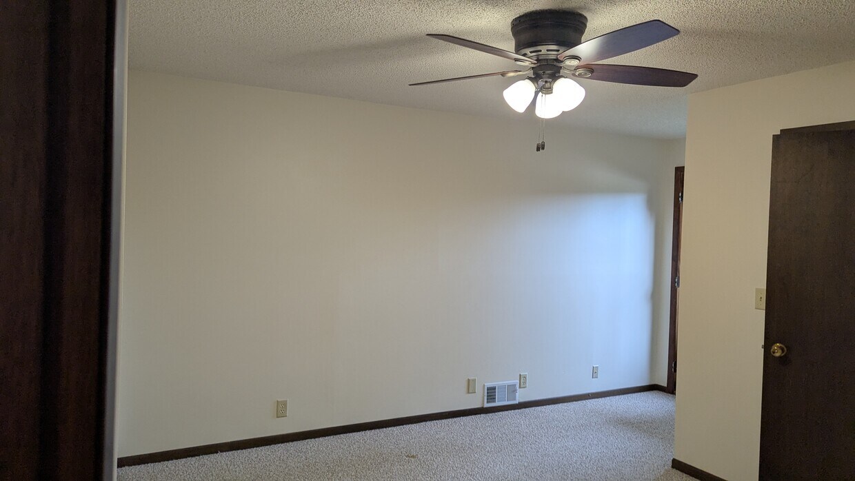 Bedroom - 425 McClellan St