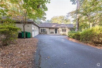 Building Photo - 3536 Mill Creek Rd NE
