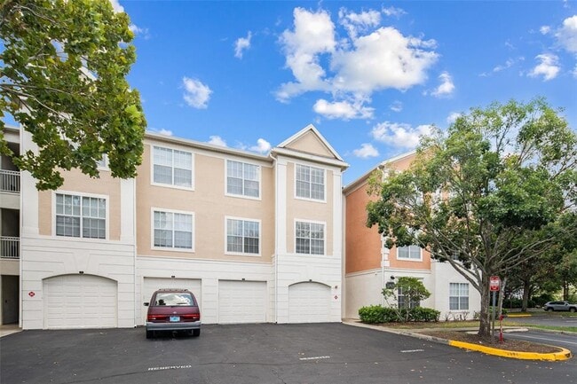 Building Photo - 12825 Madison Pointe Cir