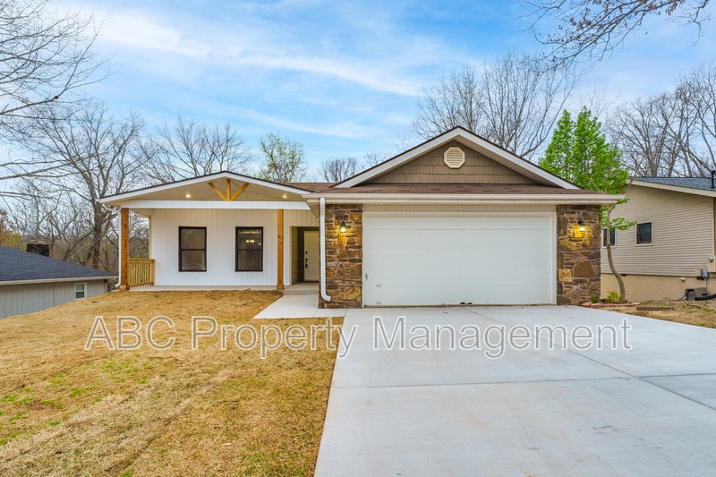 Primary Photo - 38 Lancaster Dr