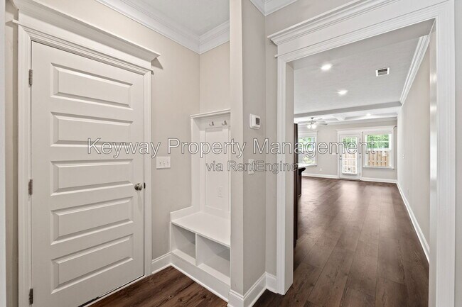 Foto del edificio - 4502 Chestnut Trl