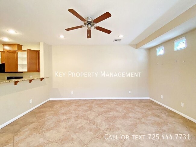 Building Photo - 3 BEDROOM 2.5 BATH HOME NEAR BLUE DIAMOND/...