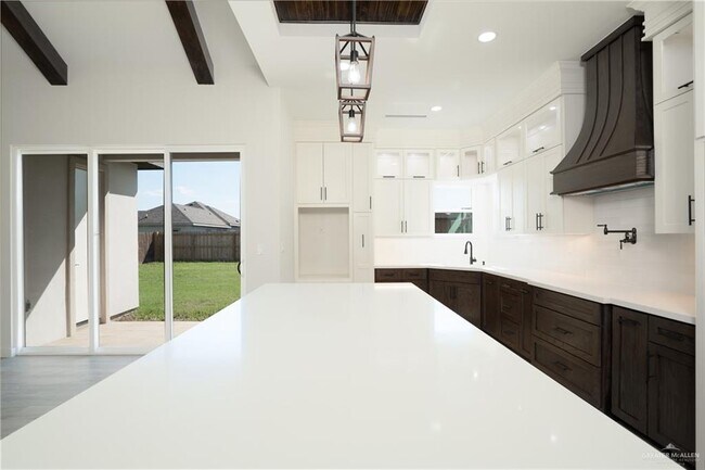 Foto del edificio - 2508 Red Raider Ave