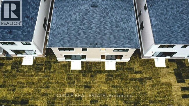 Photo du bâtiment - 14 Clipper Ln