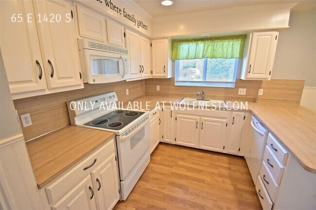 Foto del edificio - Extraordinary 4 Bedroom Farmington Home! N...