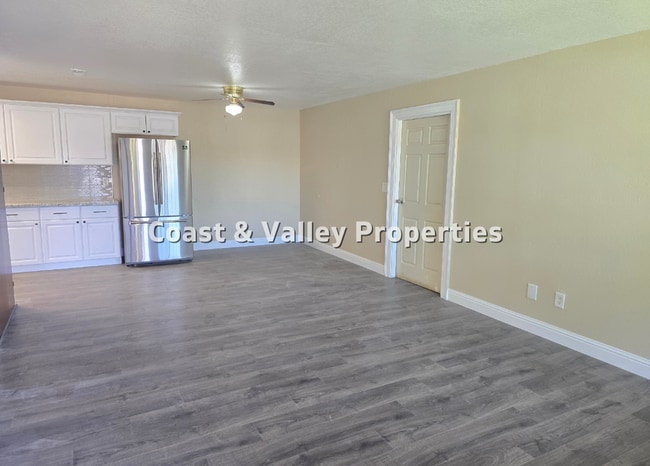 Foto del edificio - 319 Maple Ave