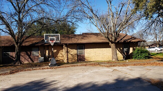 Foto del edificio - 518 Cypress St