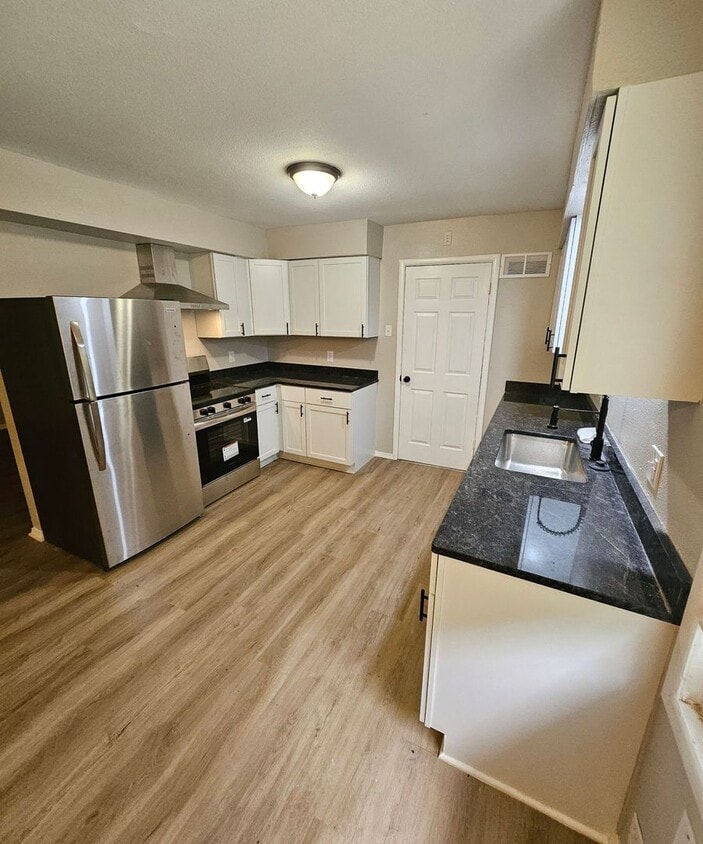 Foto principal - AVAILABLE NOW! 5 Bedrooms, 2 Bathrooms in ...