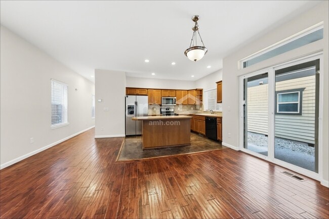 Building Photo - 5100 Balustrade Blvd SE