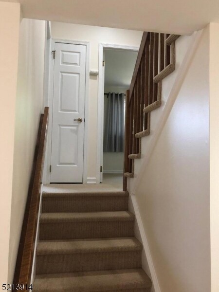 Building Photo - 601 Apache Ct