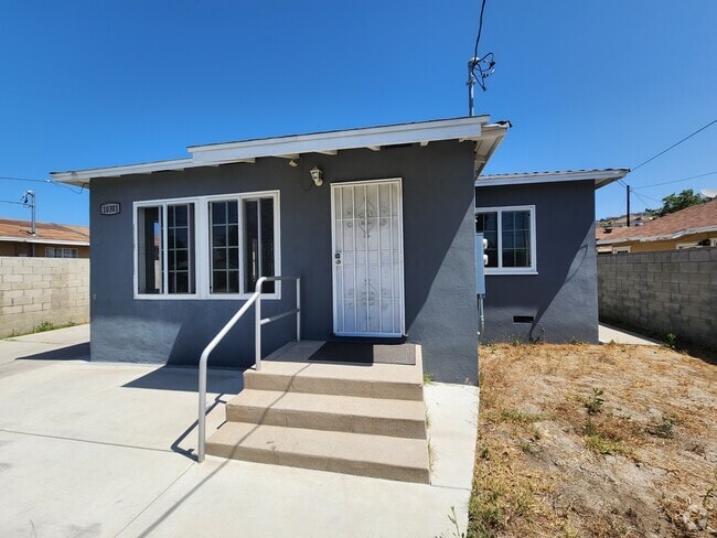 Building Photo - 10301 Arminta St