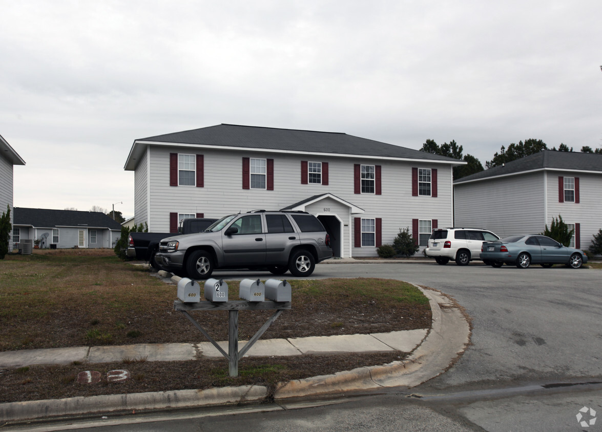 Building Photo - Hammock Lane Apartments