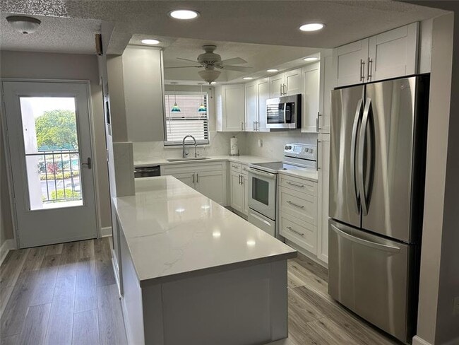 Foto del edificio - 5860 NW 44th St