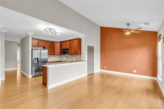 Building Photo - 1628 Briarcliff Rd NE