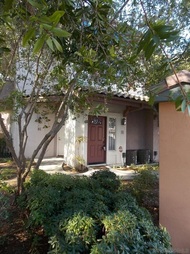 Building Photo - 12031 Tivoli Park Row