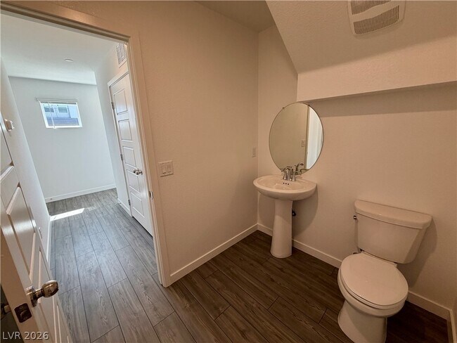 Foto del edificio - 4234 Vivenda St