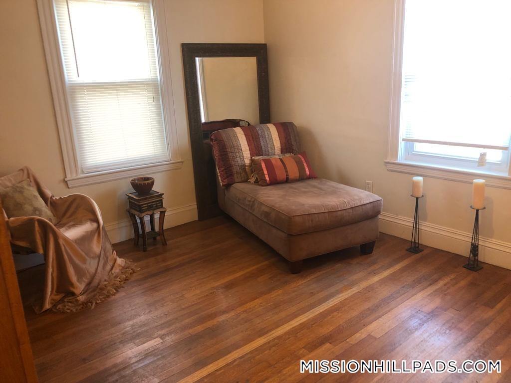 Foto principal - 144 Homestead St