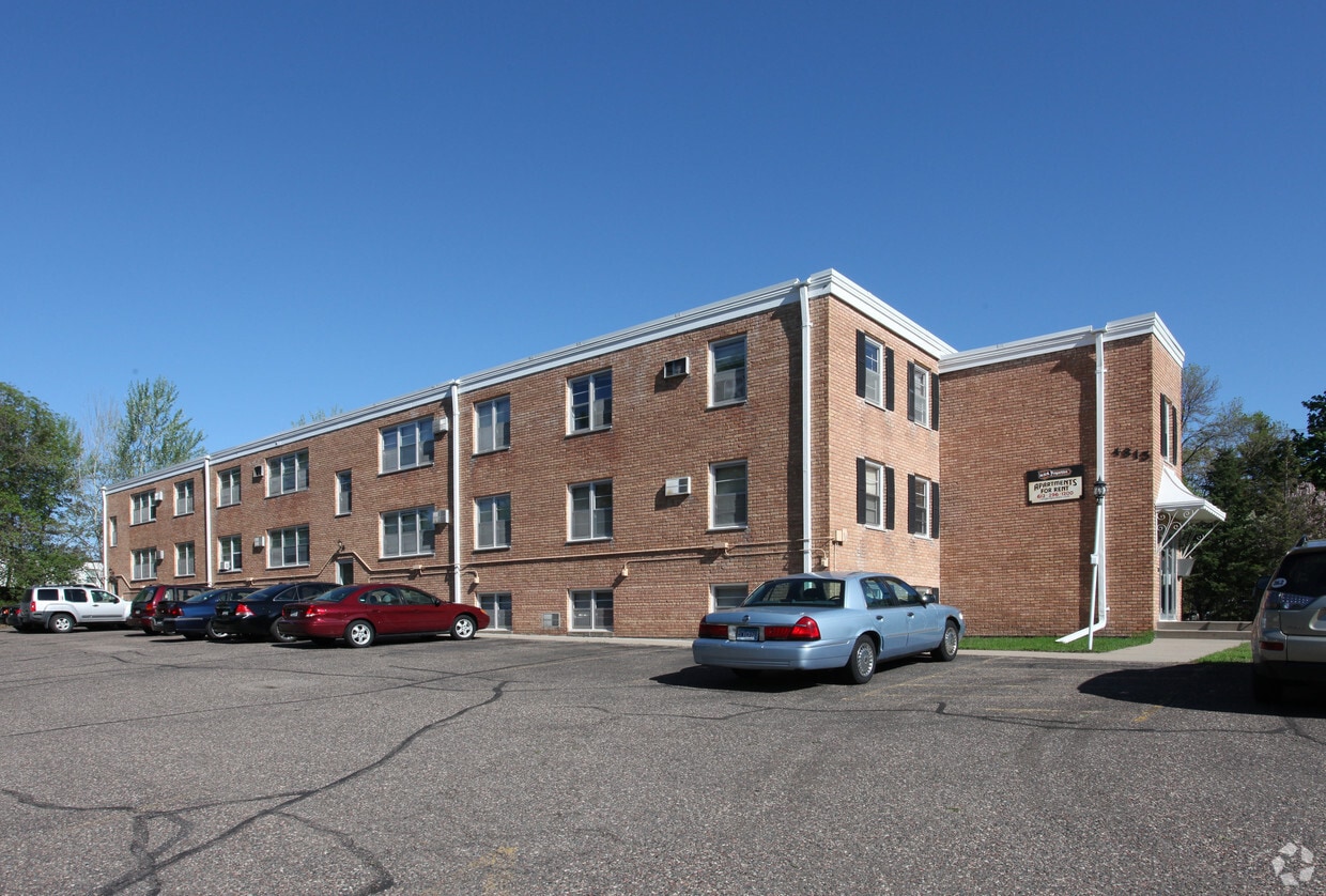 4815 Old Cedar Lake Rd, Saint Louis Park, MN 55416 Apartments Saint