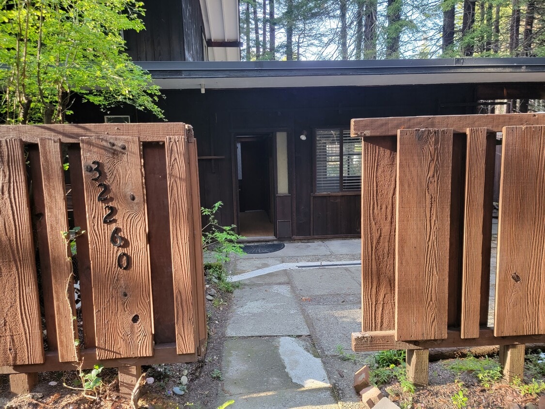 32260 Ellison Way, Fort Bragg, CA 95437 House for Rent in Fort Bragg