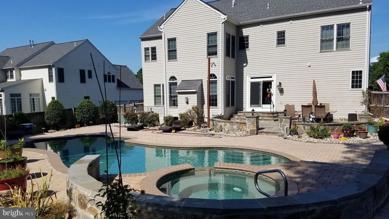 22506 Forest Manor Dr, Ashburn, VA 20148 House for Rent in Ashburn