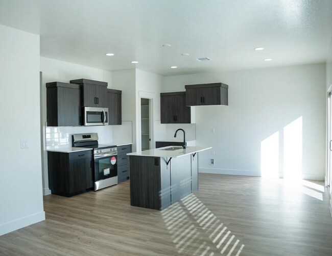 Building Photo - 4226 E Strider Ln