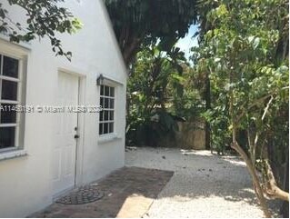 Foto del edificio - 228 SW 23rd Rd