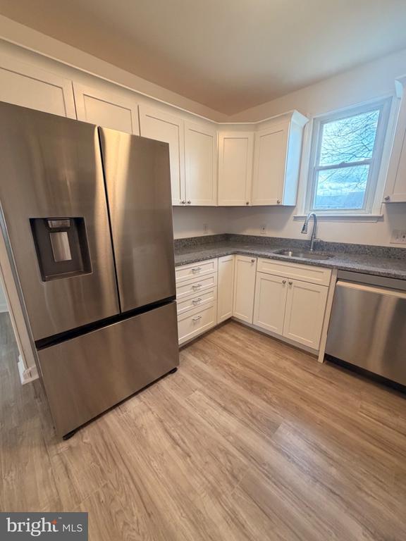 Foto del edificio - 8323 Bear Creek Dr