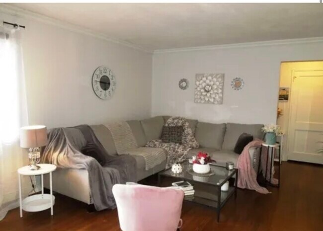 Foto del edificio - 21 Troy Dr