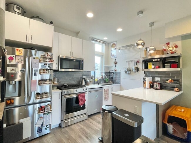 Building Photo - 4 Star Green Built 2-Bedroom, 2-Bath Townhome