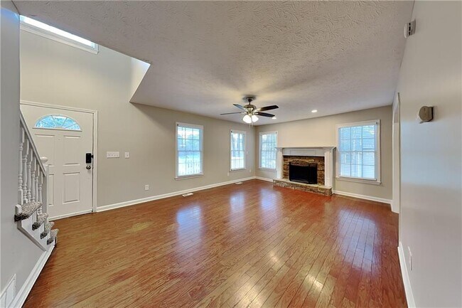 Foto del edificio - 284 Kent Ln