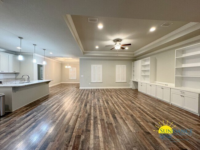 Foto del edificio - Exquisite 4 Bedroom Home in Navarre Near Beaches & Amenities!