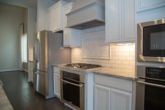 Building Photo - 4902 Thunder Creek Ln