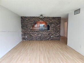 Building Photo - 14820 Naranja Lakes Blvd