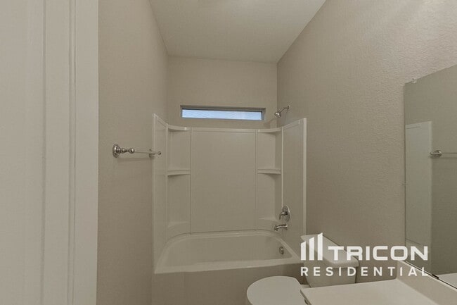 Building Photo - 1413 Melanie Trail