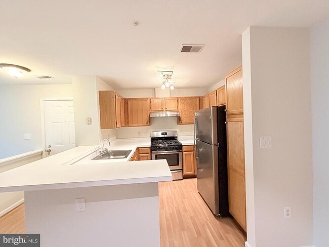 Building Photo - 3109 River Bend Ct