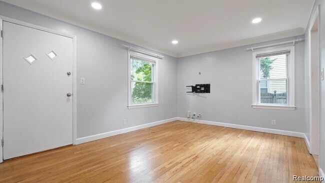 Foto del edificio - 2105 Barrett Ave