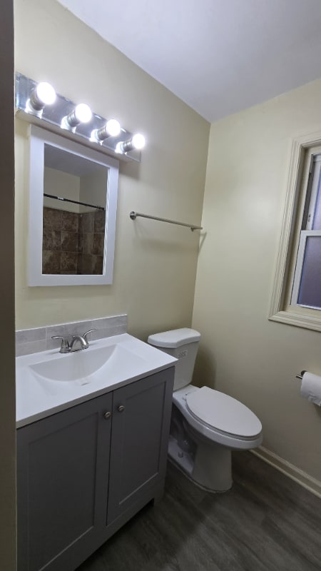 Foto del edificio - 2725 W Balmoral Ave