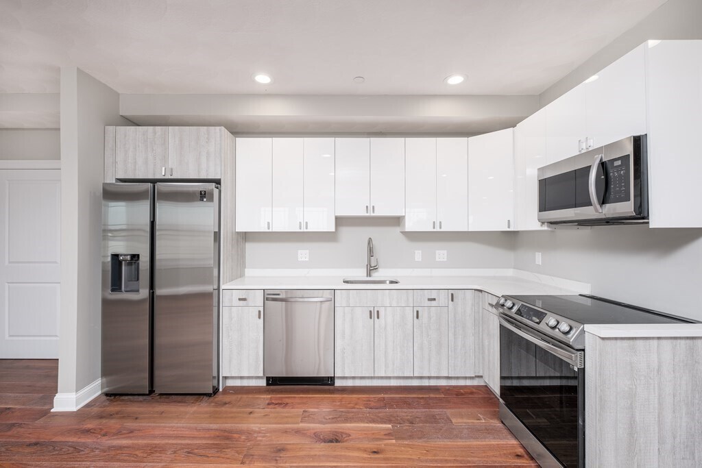 Foto principal - 117 Addison St