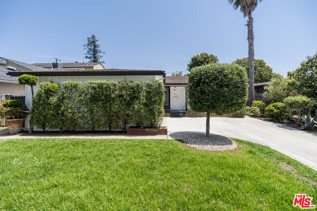 Foto del edificio - 12800 Stanwood Dr