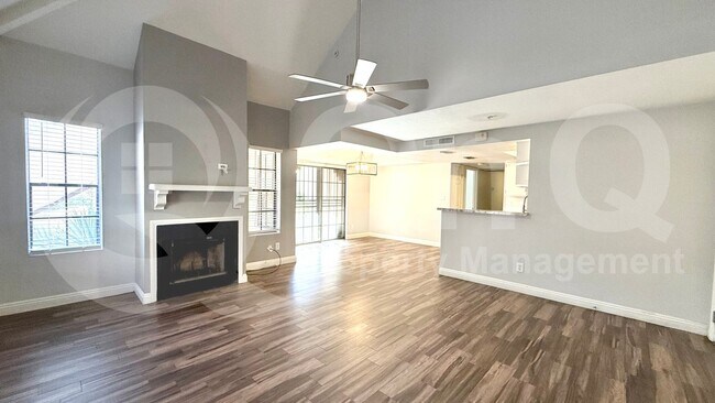 Building Photo - 1211 N Miller Rd
