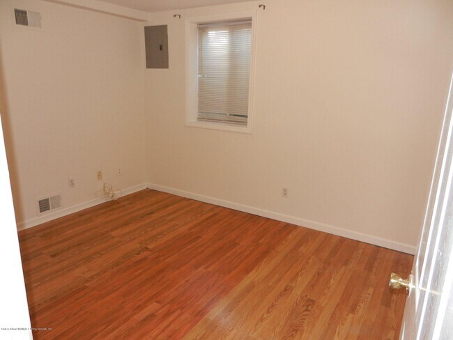 Building Photo - 245 Livingston Ave
